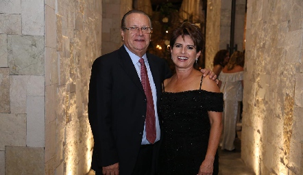  Olegario Galarza y Cecilia Bremer.