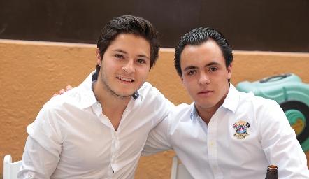  Alejandro Stevens y Diego González.