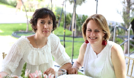   Gabriela Abud y Rocío Gómez.