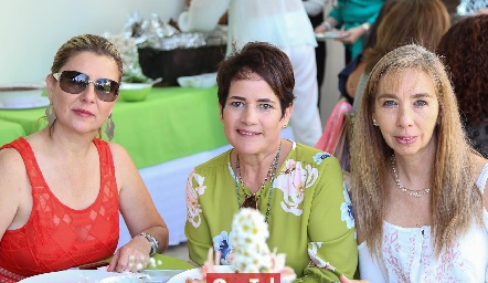  Gela Quintanilla, Tita García y Mercedes Hunter.
