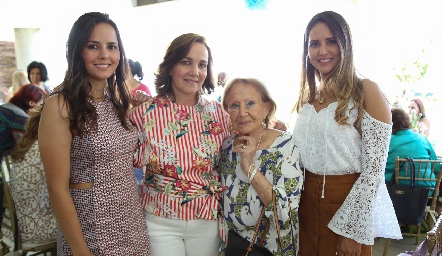  Ceci Dávila, Sandra Estúa, Alicia Martínez y Cristina Dávila .