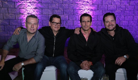  Héctor Galán, Checo Quibrera, Javier Fernández y Kurt Russel.