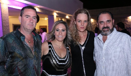  Emilio Heinze, Michelle Zarur, Ale Cabeza y Mauricio Cohen.