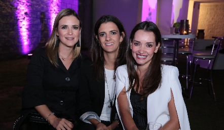  Sandra Pérez, Daniela Rivero y Paloma González.