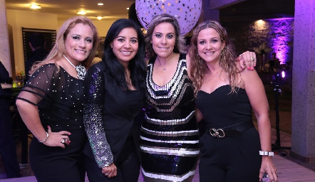  Yolanda Tapia, Jessica Torres, Michelle Zarur y Aurora Irigoyen.