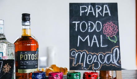  Adriana Olmos, Sofía Ascanio, Pau y Daniela de los Santos.