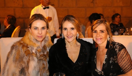  Cecilia Guzmán, Emma Guzmán e Isabel Torres.