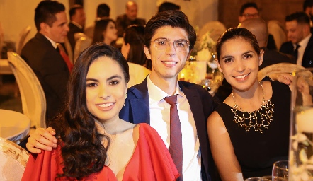  Jimena, Carlos y Fabiola Díaz Infante.