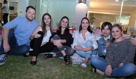  Pascal, Marcela Moreno, María José Martínez, Silvia Azuara, Jazmín Torres y Jimena Martínez.