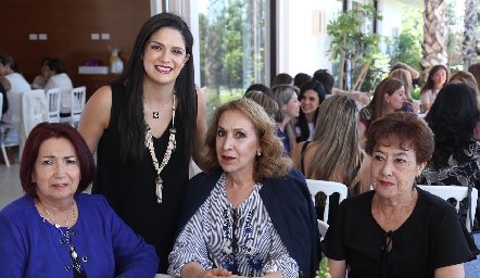  Rebeca Torres, Daniela Gutiérrez, Marilú Verduzco y Coco Acevedo.