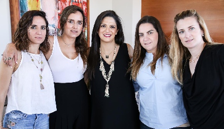  Ifi Güemes, Patricia Estrada, Daniela Gutiérrez, Maripepa Muriel y Cristina Ocejo.