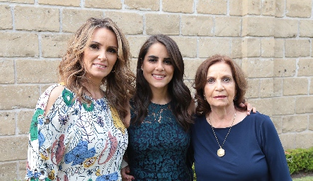  Araceli Cano, Paola Hernández y Araceli Gómez.