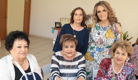  Araceli Gómez, Araceli Cano, Esperanza Alvarado, Luz María Hernández y Josefina Hernández.