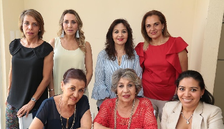  Marcela y Roxana Serna, Martha López de Lara, Alejandra Hernández, Mela y Martha Hernández y Jessica Torres.