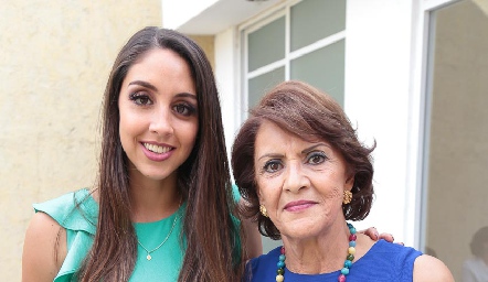  Ana Sofía Hernández y Guadalupe Gutiérrez.