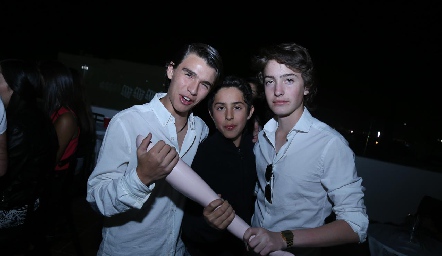  Eduardo, Pablo y Diego.