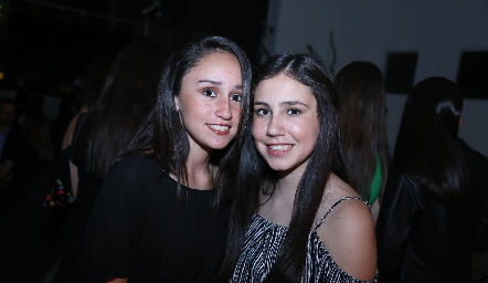  Gabriela y Valeria.