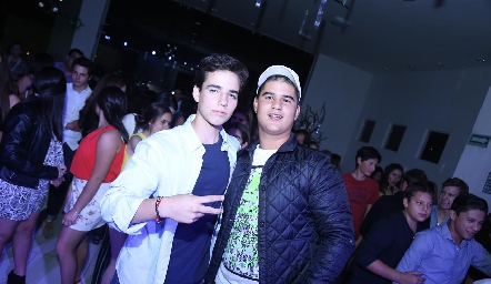  Manolo Martins y P.j.