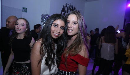  Ana Sofi Esparza y Ana Lavalle.