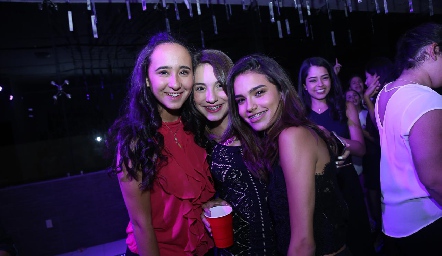  Kaori, Daniela y Pau.