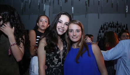  Sofía González y María Emilia Meade.