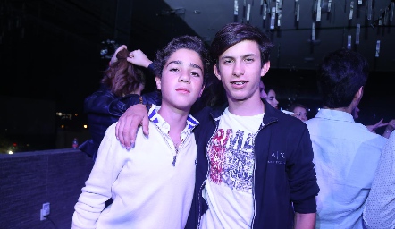  Eduardo y Carlo.