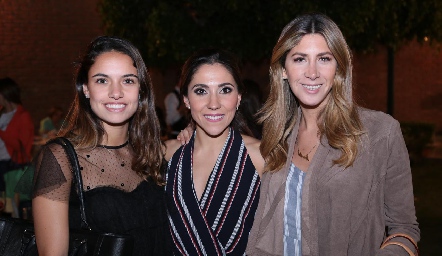  Marce Díaz Infante, Sofi Díaz de León y Martha de la Rosa.