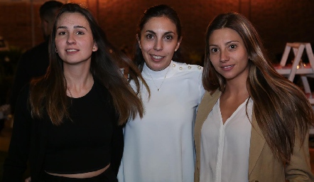  Marcela Santisteban, Daniela Paredes y María Fernanda Ramírez.