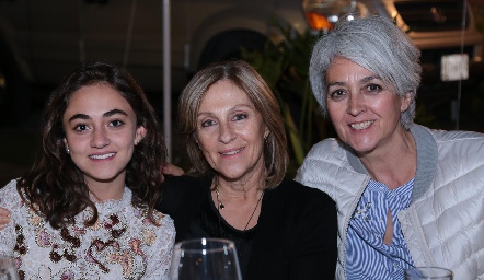  Ximena Díaz de León, Gabriela Ocaña y Elizabeth Maack.