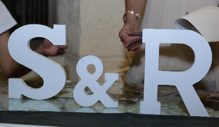  Detalles.