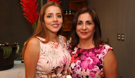  Paola Correa y Sandra Fe.