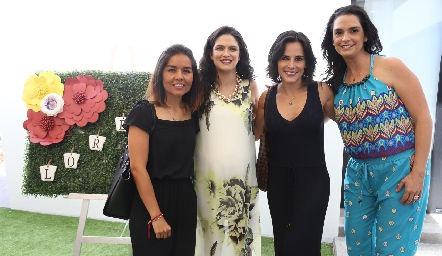  Lorena Torres, Daniela Gutiérrez, Anilú Enríquez y Maricel Gutiérrez.