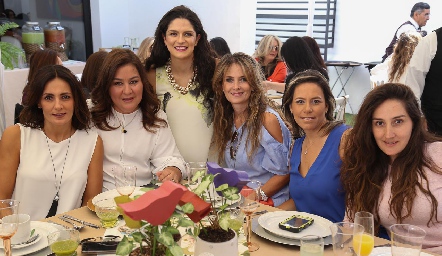  Claudia Artolózaga, Deyanira Cázares, Daniela Gutiérrez, Karina Vita, Michelle Zarur y Lorena Ortiz.