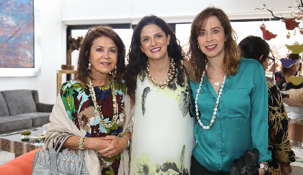  Lourdes Bustos, Daniela Gutiérrez y Michelle Mendoza.