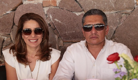  Marisol Ávila y Armando Rubio.