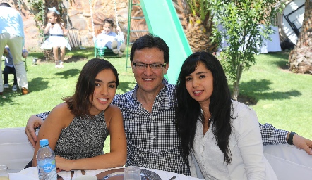  Mariana, Roberto e Isabel Martínez.