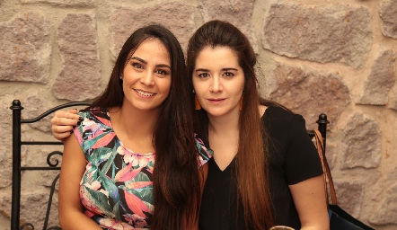 Daniela Torres y Laura Chávez.