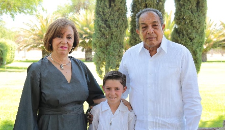  Yolanda García, Daniel Bárcenas y Jaime Juárez.