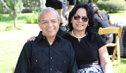 Mario Rodríguez y Alicia Leyva .