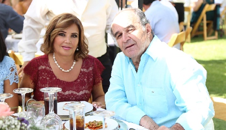  Mónica Lomelín de Suárez y Javier Suarez.