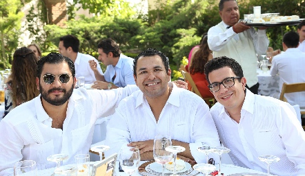  Carlos Alvarado, Alejandro Torres y Pablo Borques.