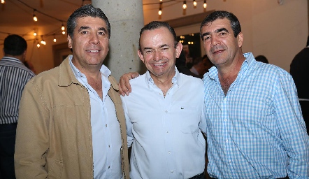  Rafael Tobías, Alejandro Pérez y Horacio Tobías.