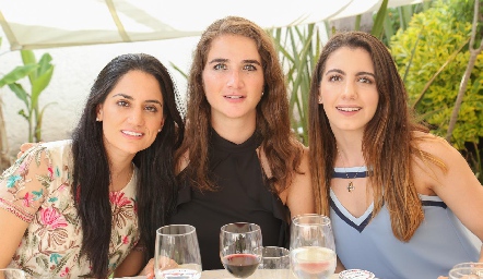  Katia Gómez, Paola Musa y Ana Castrillón.