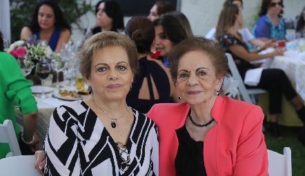  Rosita y Ana María Sarquis.