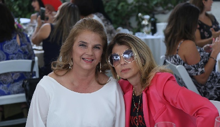  Luzma de Ruiz y Claudia de Oliva.