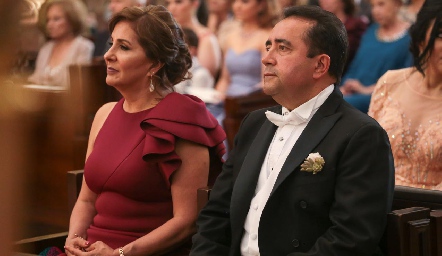  Sandra Fe y Enrique Correa, papás de Paola.