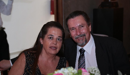  Lourdes Rangel y Alejandro Barragán.