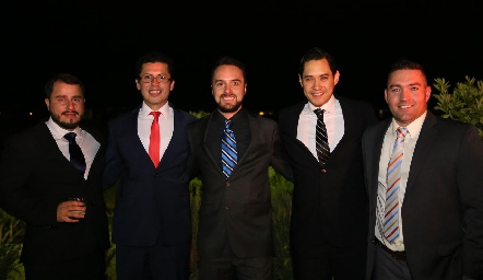   Carlos González, Raúl Zapata, Memo Galarza, Daniel Medina y Ray.