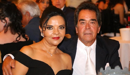  Irma Correa y Víctor Sosa .