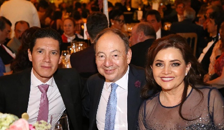  Misael Figueroa, Heriberto y Rocío Correa.